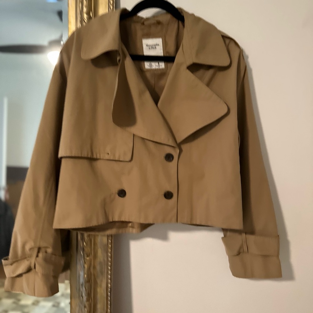 Abercrombie & Fitch Tan Cropped Trench Coat